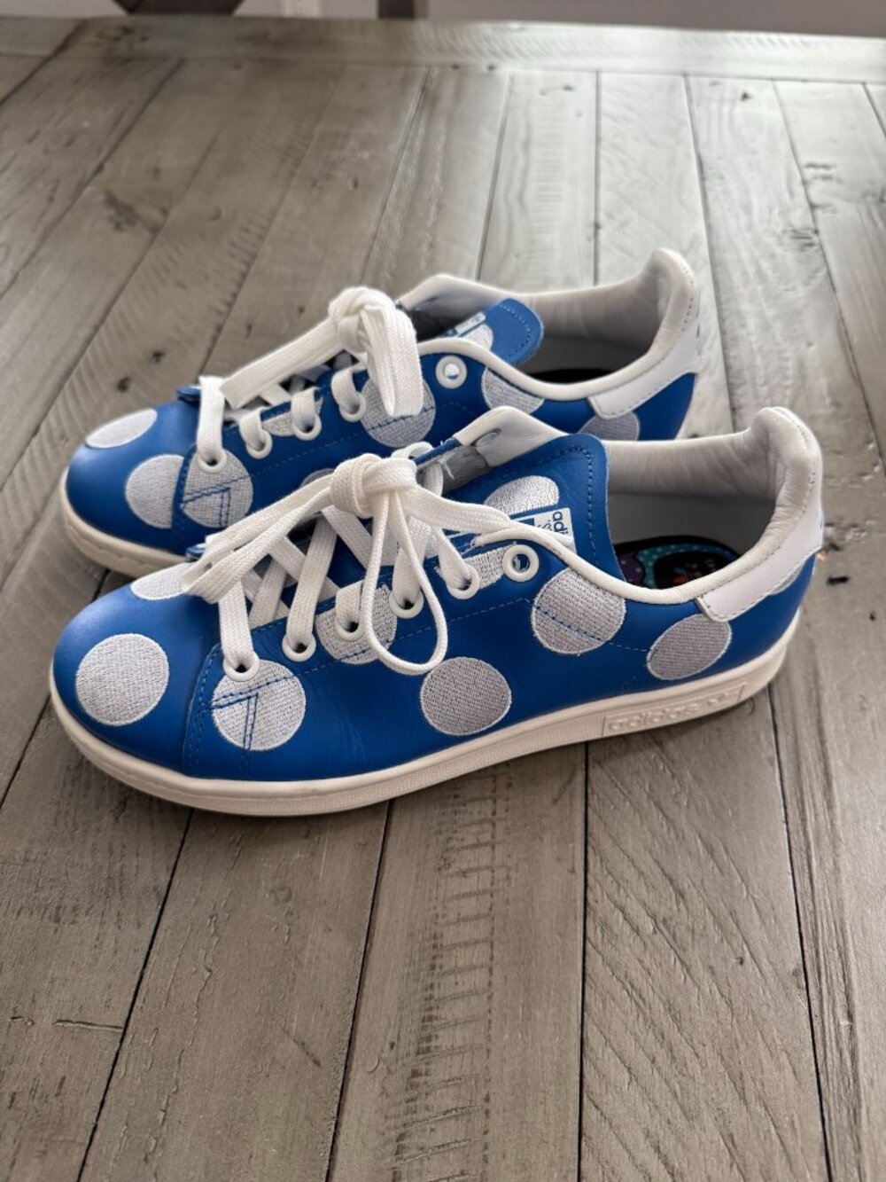 Pharrell Williams x adidas Stan Smith Bluebird Big Polka Dot Sneakers 4.5